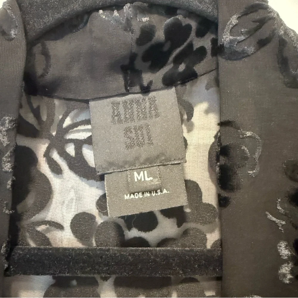 NWT Anna Sui Black Kimono with Velvet Floral Accents. Size M/L - Picture 4 of 5